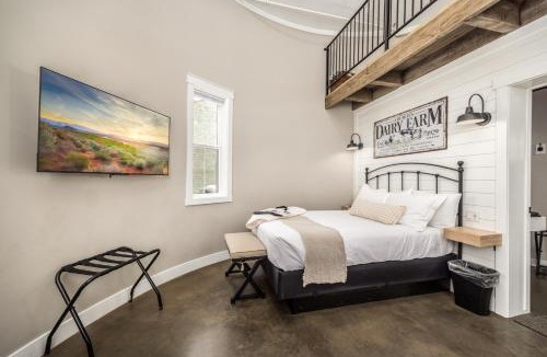 La Verkin House | Honeymoon Silo Suite/Walk to Zion Hot Springs