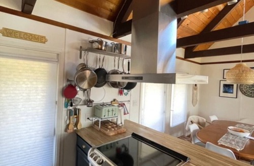Manchester House | Hot & Cold Tubs Sauna Walk to Beach Dog Friendly EV Charger