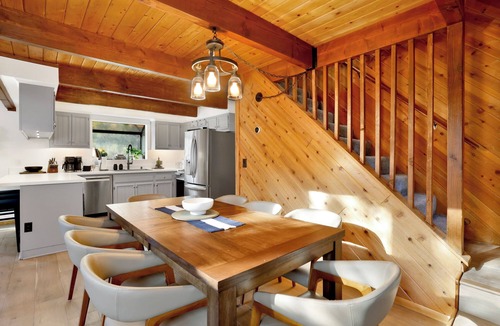 Fox Farm Cabin | Hot Tub Cabin w/Game Loft, Fireplace + Deck – Near Lake & Slopes
