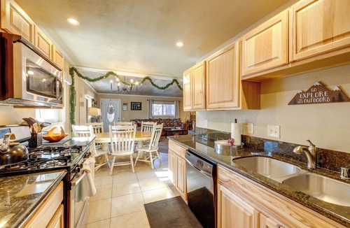 Sugarloaf Cottage | Hot Tub + Game Room: Group Getaway in Big Bear!