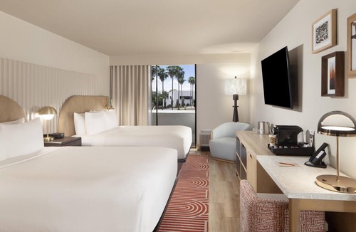 Civic Center Mall Hotel | Hotel Solaya, part of JdV by Hyatt