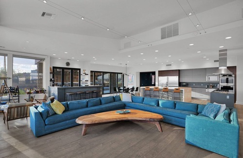 Palm Canyon House | HÓZHÓ Camelback| Views, Infinity Pool & Hot Tub