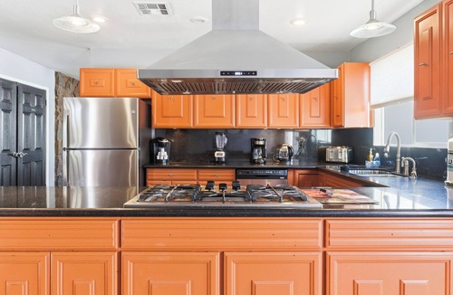 North Las Vegas Villa | Huge 6-BDR Villa with Pool