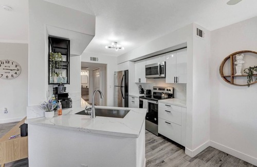 Spring Valley Apartment | Il Borgo – Newly Remodeled Condo