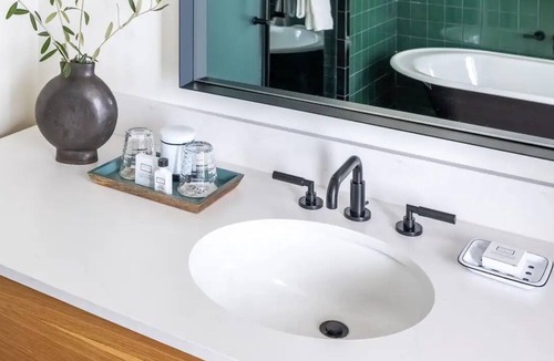 Merced Hotel | Immerse in Local Culture - Boutique Suite at El Capitan Hotel