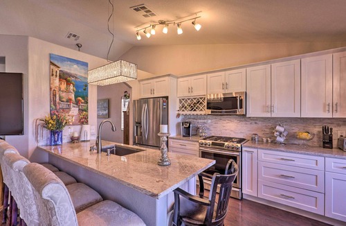 Townsite House | Incredible Strip View, Peaceful Poolside Escape