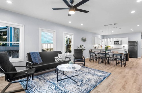 Near East Side House | Inviting 4BR 2 5BA Downtown Home With Ample Space