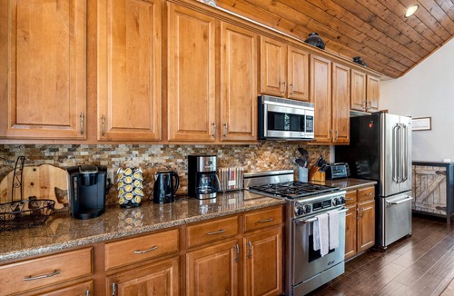 Torreon House | Iris Lodge at Torreon, Peaceful Nature Retreat!