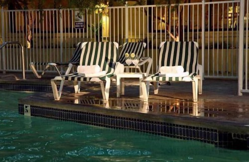 Las Vegas Strip Apartment | Jockey Club Suites