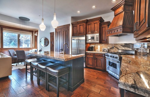 Park City House | Juniper Landing Towhome - Next to Waldorf Ski Lift - Pool/Hot tub/Gym
