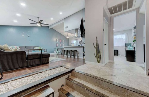 Chinatown House | Kasa Kactus - 3 miles from strip