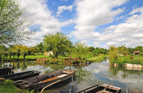 Bourges Bed & Breakfast | L'Oustal