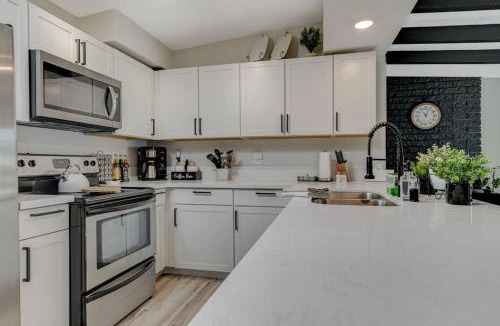 Las Vegas House | Lady Luck Villa w/Pool & Games Near Strip