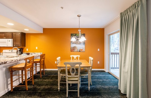 Elk Point Condo | Lake Tahoe | Tahoe Lake Retreat | Pool & Beach | 1BR
