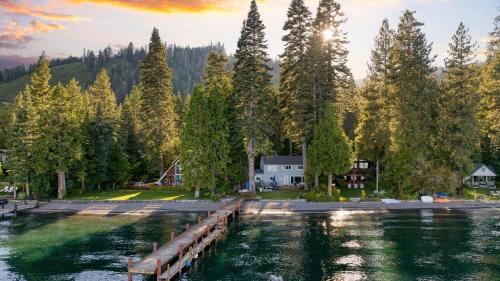 Homewood House | Lakefront Haven by AvantStay