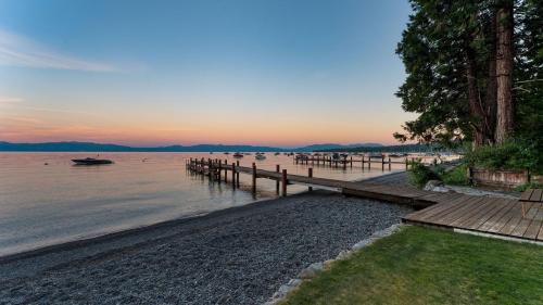 Homewood House | Lakefront Haven by AvantStay