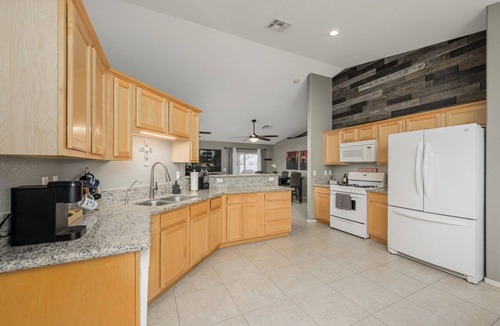 Fort Mohave House | Lakefront retreat w/Private pool- Winter/Mid-Term visitor discount available