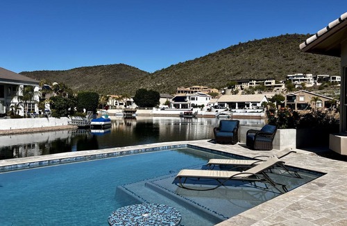 Arrowhead Lakes House | "Lakehouse for Winter and Spring" Available for 28 to 90 Day Long Term Stays!