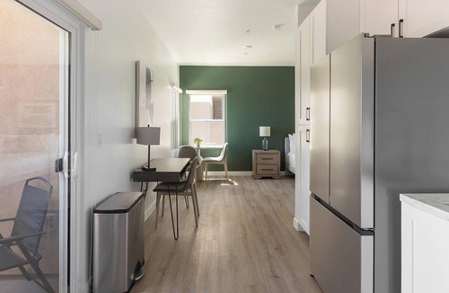 Las Vegas Apartment | Landing | Beautiful 1BD, Clubhouse, Gym