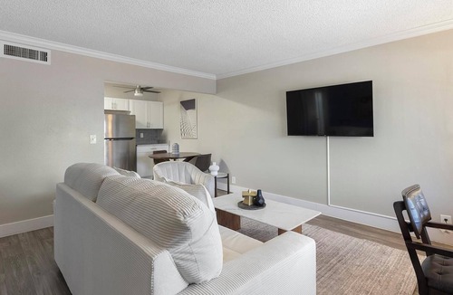 Rancho Oakey Apartment | Landing | Incredible 1BD, Gym