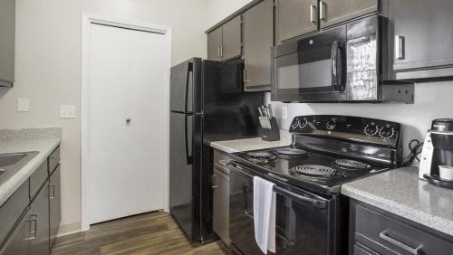 Rancho Oakey Apartment | Landing - Modern Apartment with Amazing Amenities (ID1315X602)