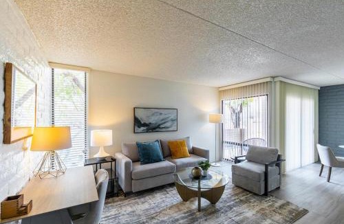 Casas Adobes Apartment | Landing Modern Apartment with Amazing Amenities (ID1723X70)