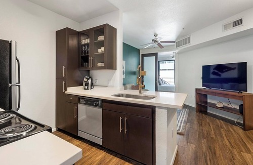 Tempe Apartment | Landing | Spectacular 1BD, Clubhouse, Gym