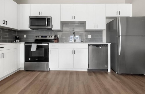 Townsite Apartment | Landing | Spectacular 2BD, Pool, Rooftop Lounge