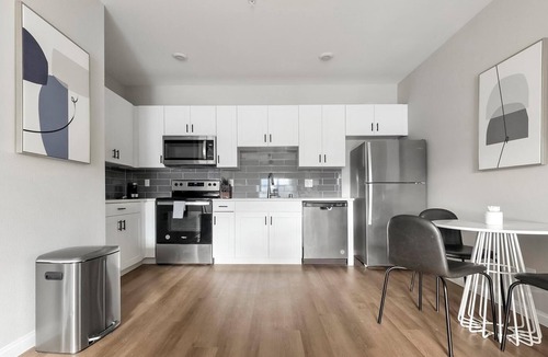 Townsite Apartment | Landing | Spectacular 2BD, Pool, Rooftop Lounge