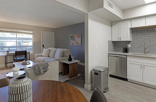 Rancho Oakey Apartment | Landing | Stunning 1BD, Gym