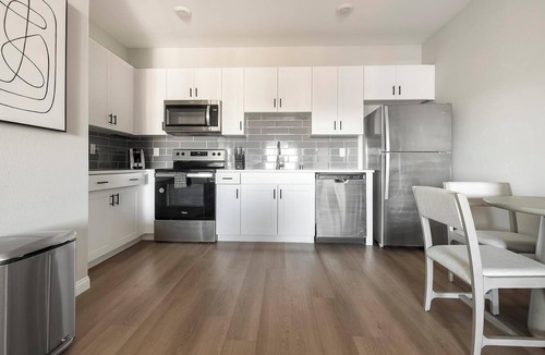 Townsite Apartment | Landing | Stylish 2BD, Pool, Rooftop Lounge