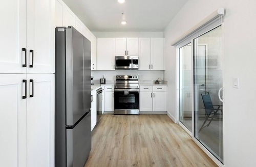 Las Vegas Apartment | Landing | Stylish Studio, Pool, Clubhouse