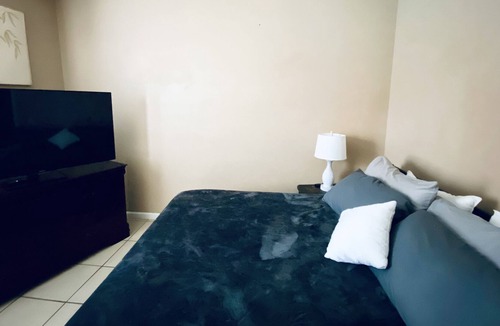 North Las Vegas House | Large 5 Bedroom Home with lots of space for a big family or group.