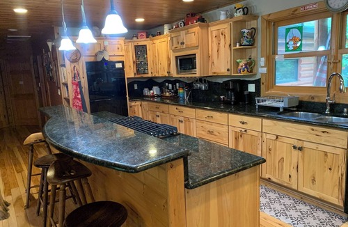 Summerhaven Cabin | Large family oriented cabin, built for easy living and people who love to cook