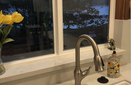 Kelseyville House | Large Group Property directly on the Lake!