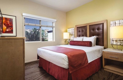Enterprise Resort | Las Vegas | Group Vegas Getaway | Pool + Hot Tub | 2BR