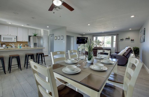Las Vegas Cottage | Las Vegas Retreat w/Yard < 5 Mi to Strip!