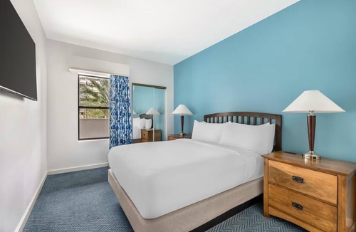 Enterprise Hotel | Las Vegas Retreat with Free Parking and Onsite Pool Near Airport | 2 Units