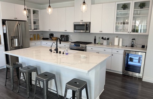 Bard House | Las Vegas - Spacious Oasis