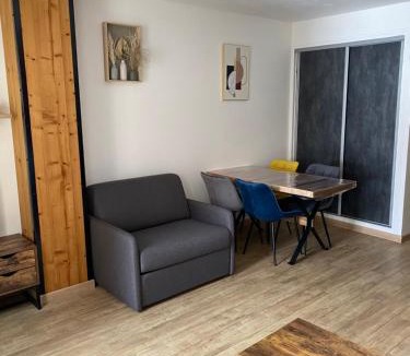 Lanslevillard Apartment | LES CHENEVERS