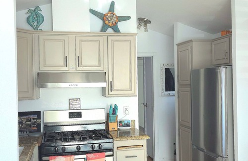 Leucadia Cottage | Leucadia Charming Beach Cottage, walk to beaches. Private yard/outdoor shower