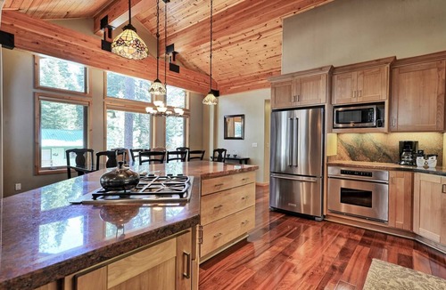 Tahoma Cabin | Limited June/July Availability!Location* Lake Tahoe~Beach~Deck~Tahoma Family Home