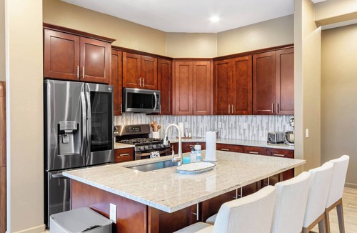 Rio Verde Foothills House | Little Common Farmhouse with Pool, BBQ, and Bar on huge lot