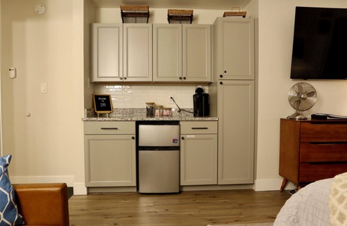 North Park City Condo | Local Gem w/King, 65” TV, Hot Tub, Ski Bus