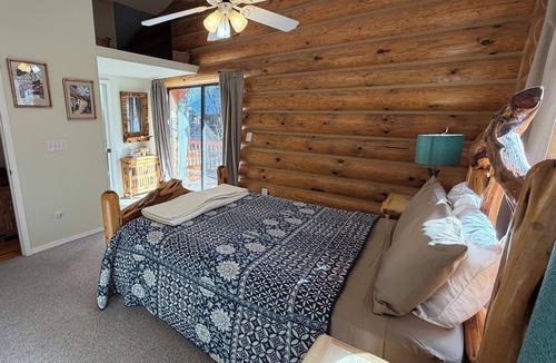 Pinetop Cabin | Log Cabin in the Woods