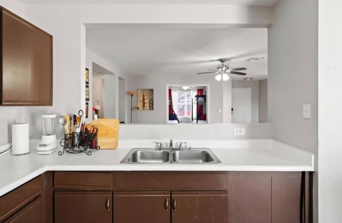El Mirage House | Lovely 3-bedroom estate with AC in beautiful El Mirage