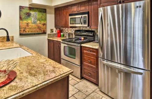 Twin Palms Condo | Lovely Ground Floor Unit