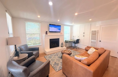 Pacific Grove House | Lovers Point Victorian