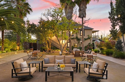 Sonoma House | Luna @ Bungalows 313 - Half a block off the Historic Sonoma Plaza