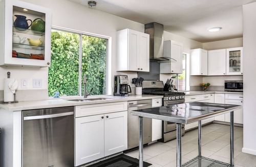 Palm Springs House | Luring Palms Oasis - A Ryson Property
